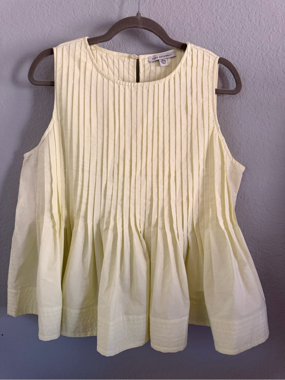 Free Assembly Light Neon Yellow Pintuck Peplum Top XL 16-18